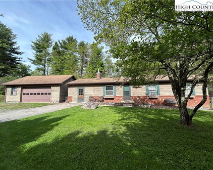 112 Knoll Drive, Boone