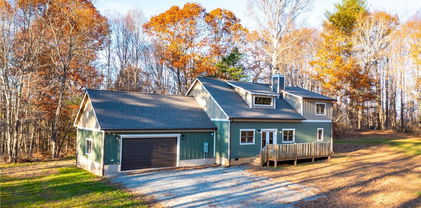 486 Hunter Lysik Way, Laurel Springs