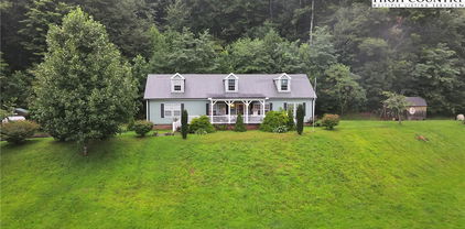 3786 Peak Road, Creston