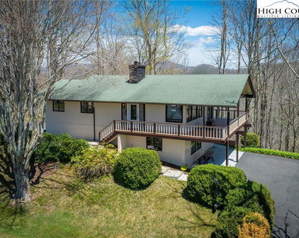 405 Strawberry Lane, Newland