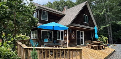1010 Campbell Glen Lane, Fleetwood