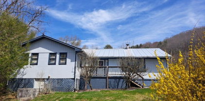 25 Reuben Wooten Road, Banner Elk