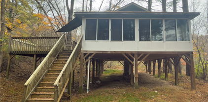 512 Jakes Mountain Road, Deep Gap
