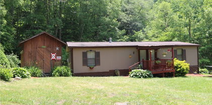 578 Beechwood Circle, Creston