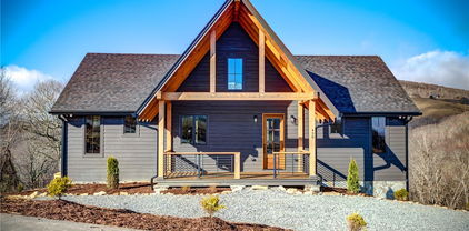 438 Sky Rock Trail, Banner Elk