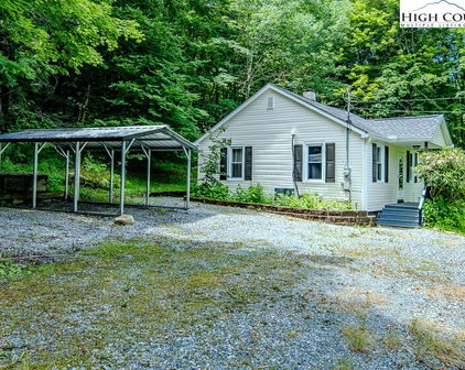 450 Arnett Road, Banner Elk
