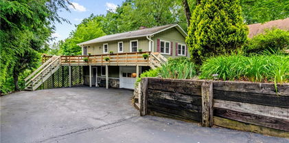 924 Balsam Drive, Newland