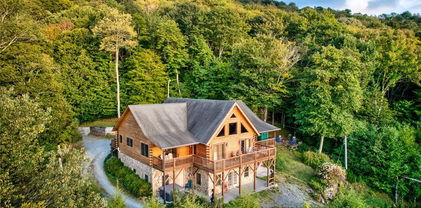 155 & 89 Sugar Bear Ridge Lane, Banner Elk