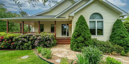 517 Willow Trail, Boone