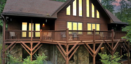 1821 Twin Rivers Drive, Boone
