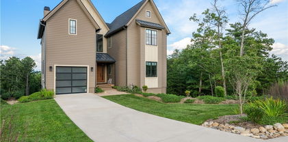 130 Calico Court, Boone