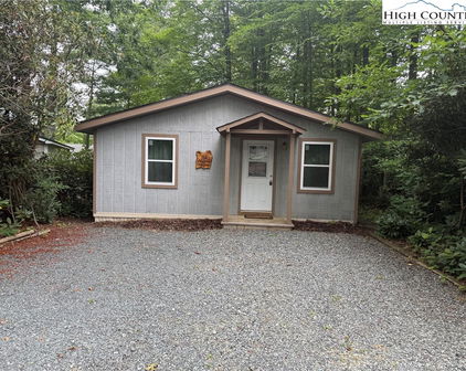 123 Whispering Pine Loop, Newland