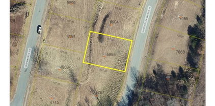 406 SE Huntington Woods Street, Lenoir