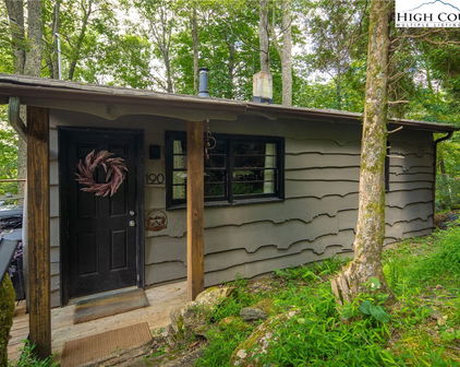 190 Bradley Court, Boone