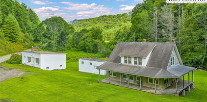 949 Coy Ham Road, Lansing