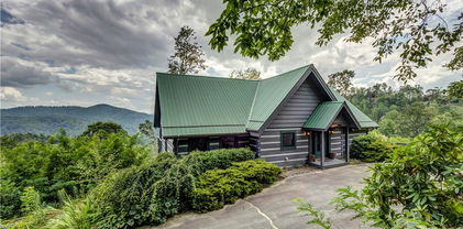 885 John Erwin Road, Banner Elk