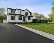 326 Northern Pkwy, Ridgewood image