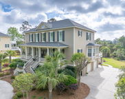 2444 Darts Cove Way, Mount Pleasant image