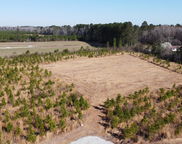 9 Hwy 6, Cross image