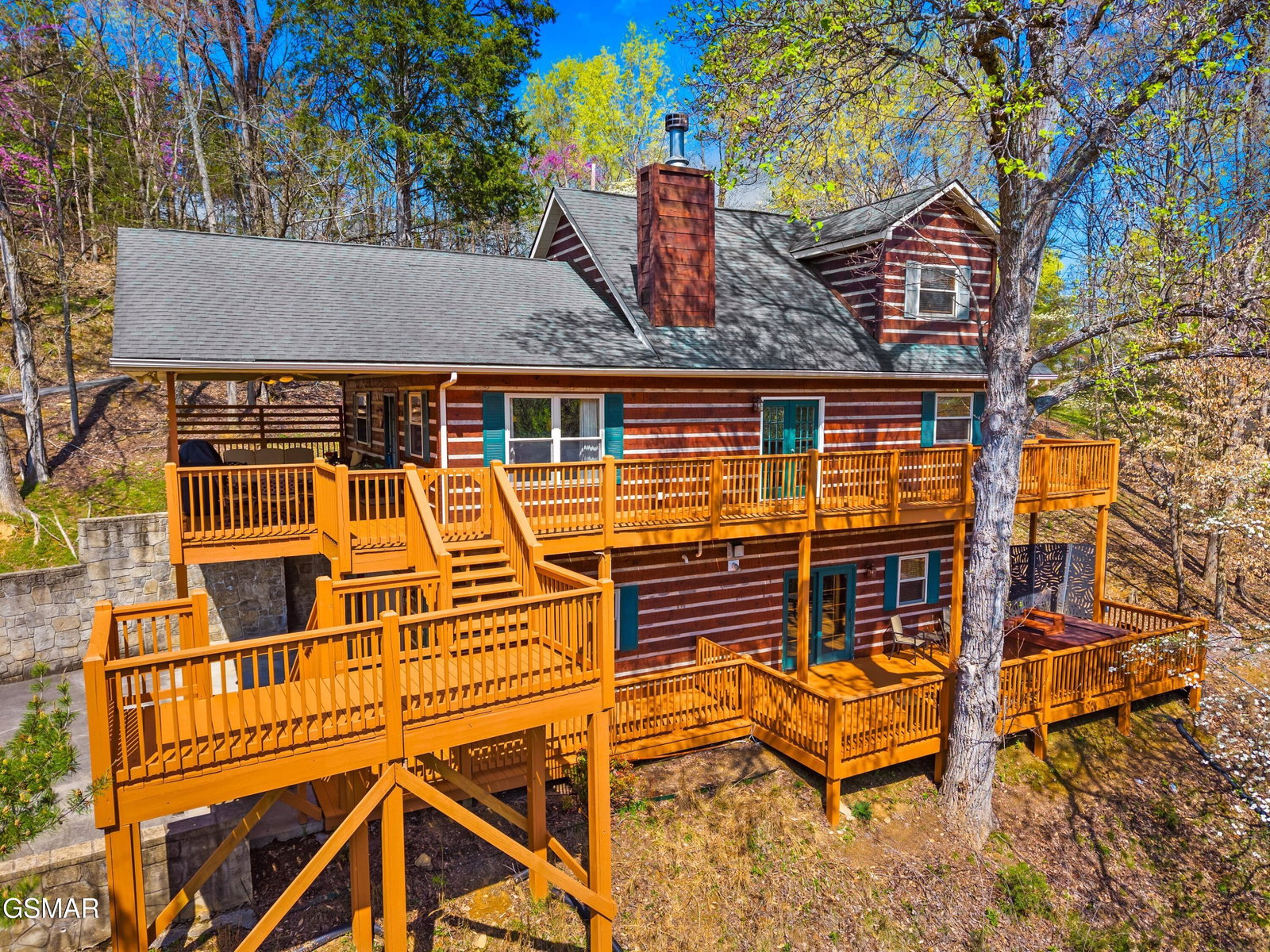 Smoky Mountain Log Cabins Priced $600,000 to $700,000 for Sale
