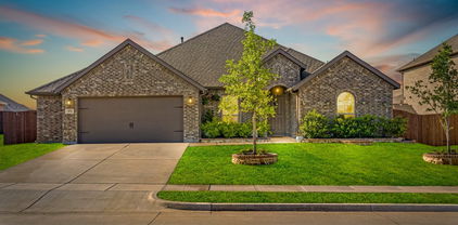 372 Chapel Hill Dr, Forney