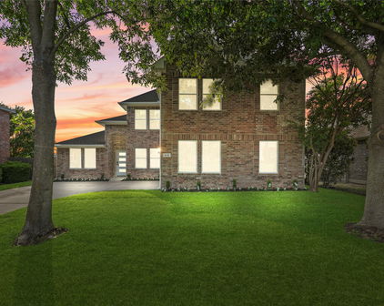 610 Tumbleweed Dr, Forney