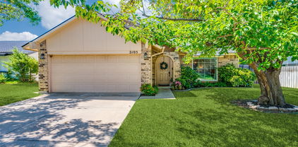 2105 Via Estrada, Carrollton