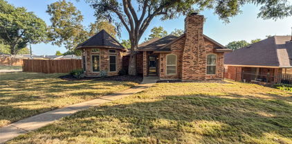 303 E Hillcroft Dr, Duncanville