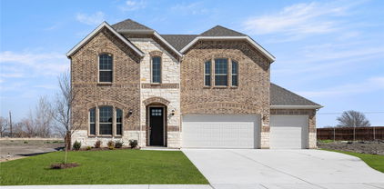 512 Pinnacles Ct, Forney