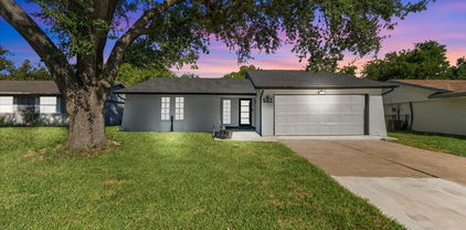 613 Oxford Park, Garland