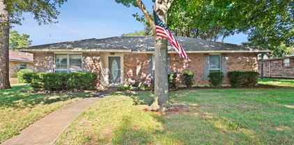 410 Daniel Ln, Cedar Hill