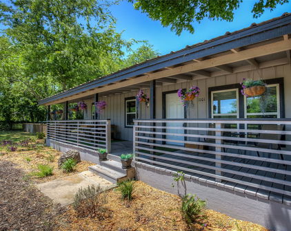 1101 Redoak Dr, West Tawakoni