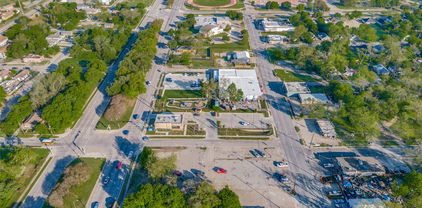 2200 Robert B Cullum Blvd, Dallas