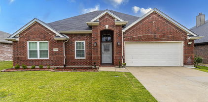 2111 Preston Trl, Forney
