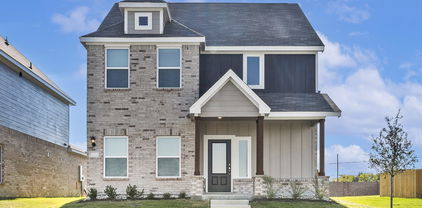 137 Magnolia Blvd, Hutchins
