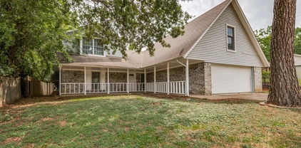325 Post Oak Dr, Grand Prairie