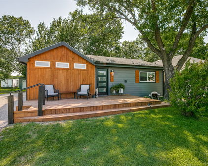 407 E Broad St, Forney