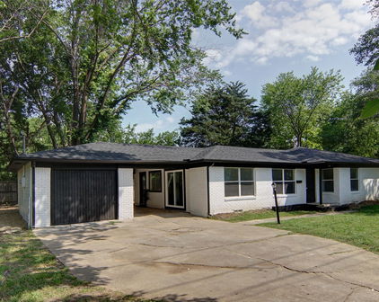 619 9th St, Terrell