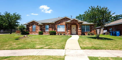 7218 Compass Point Dr, Rowlett