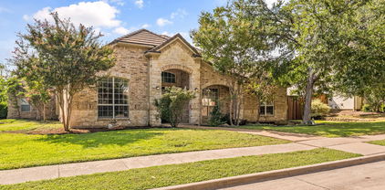 2015 Crockett Cir, Irving