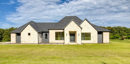 1044 Hidden Oaks Dr, Wills Point