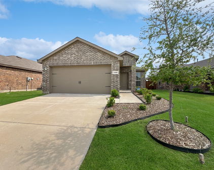 1192 Norias Dr, Forney