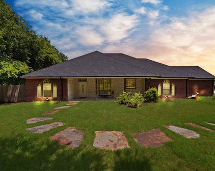 16360 University Dr, Forney