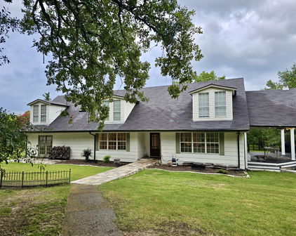 2831 Private Rd, Quinlan