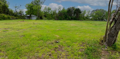 000 Boone St, Terrell