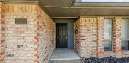 2804 Quail Ridge Dr, Carrollton