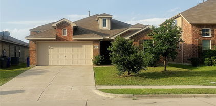 9220 Hawthorne Dr, Forney