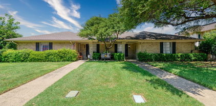 4307 and 4305 And 4305 Harvest Hill Rd, Dallas