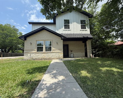 201 E 10th St, Kaufman