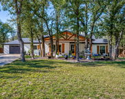 900 Ridgewood Cir, Bartonville image
